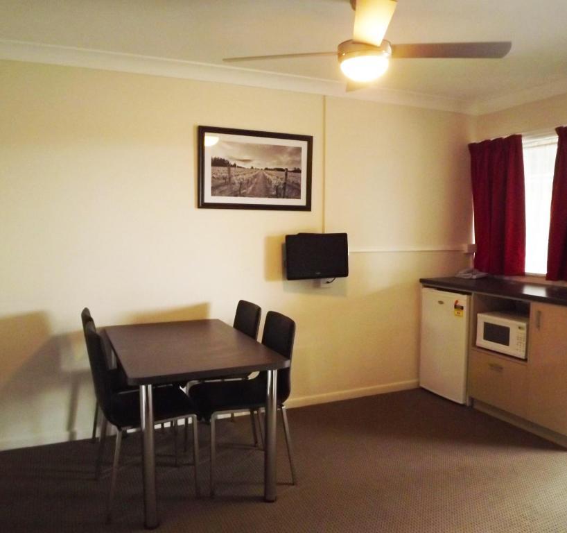 High Street Motor Inn Stanthorpe Habitación foto